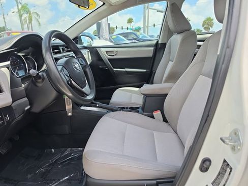 Used 2015 Toyota Corolla LE FWD image 15