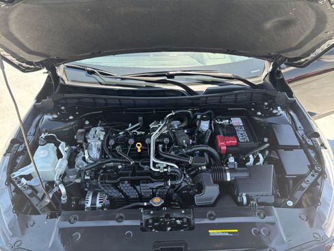 Used 2025 Nissan Altima 2.5 SV FWD image 32