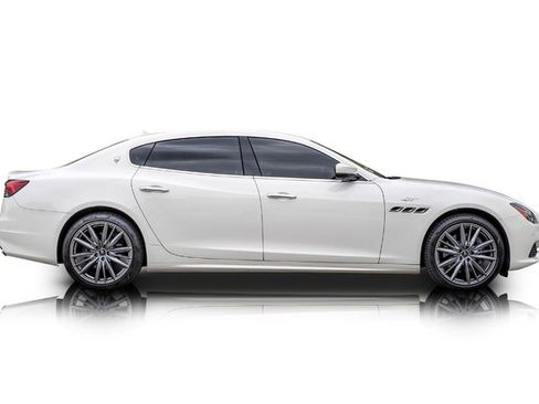 Used 2023 Maserati Quattroporte GT RWD image 2