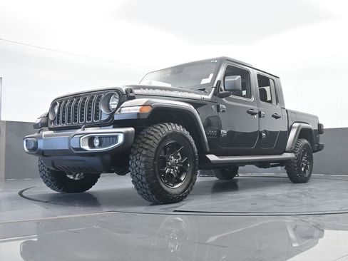 Used 2025 Jeep Gladiator Sport image 55