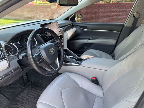 Used 2021 Toyota Camry XLE image 15