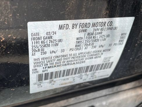 Used 2024 Ford Explorer Limited AWD/4WD image 35