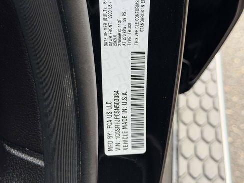 Used 2025 RAM 1500 Laramie w/ Sport Appearance Package AWD/4WD image 17