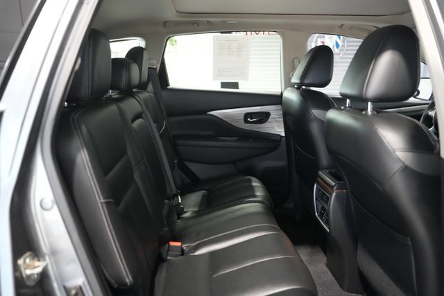 Used 2016 Nissan Murano Platinum w/ Platinum Technology Package AWD/4WD image 18