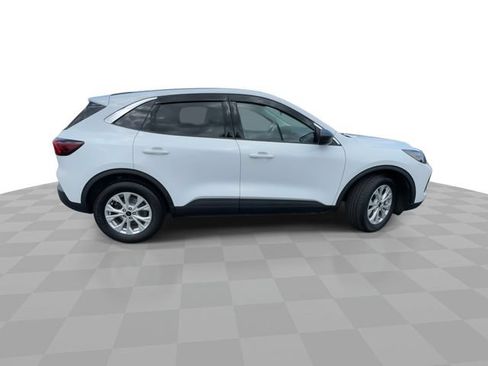 Used 2024 Ford Escape Active w/ Cold Weather Package FWD image 9