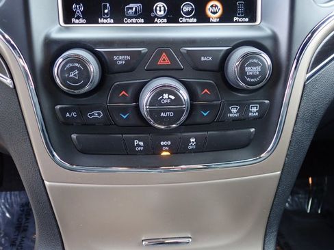 Used 2014 Jeep Grand Cherokee Limited w/ Trailer Tow Group IV image 21