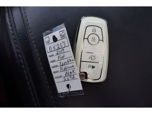 Used 2019 Ford Expedition Max Platinum image 40