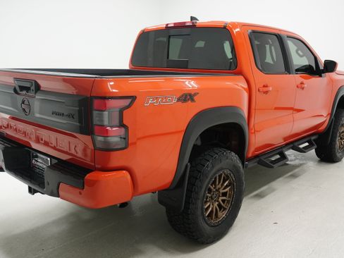 Used 2025 Nissan Frontier PRO-4X w/ Tow Package AWD/4WD image 4