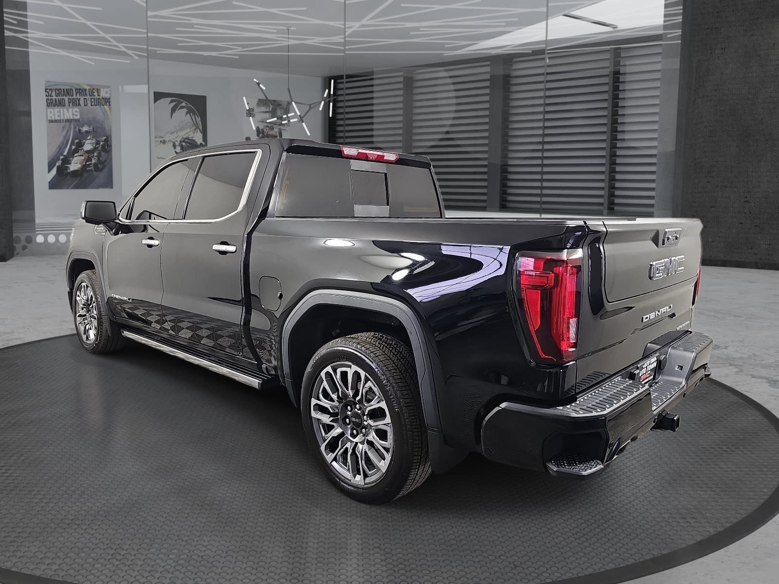 Used 2025 GMC Sierra 1500 Denali Ultimate AWD/4WD image 8