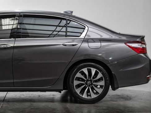 Used 2017 Honda Accord EX-L image 21
