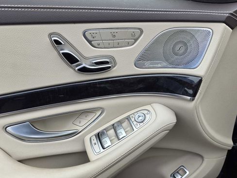Used 2020 Mercedes-Benz S 560 Sedan image 9