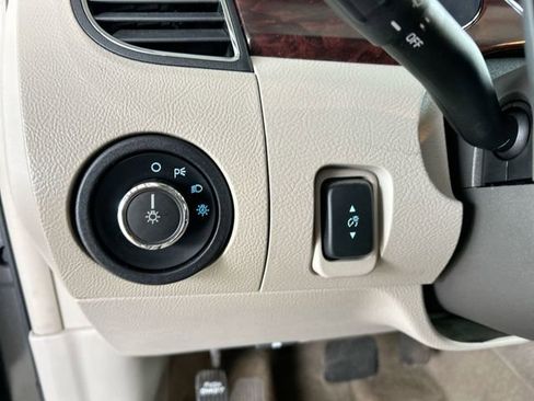 Used 2012 Ford Taurus SEL image 15