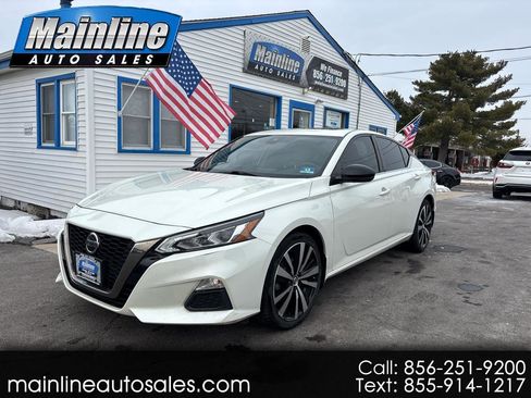 Used 2020 Nissan Altima 2.5 SR w/ Premium Package image 1