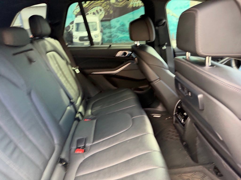 Used 2021 BMW X5 M50i w/ Executive Package AWD/4WD image 10