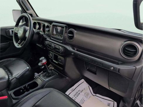 Used 2022 Jeep Wrangler Unlimited Sport image 18