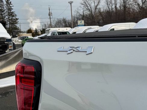 Used 2022 GMC Sierra 1500 SLT w/ SLT Premium Plus Package image 18