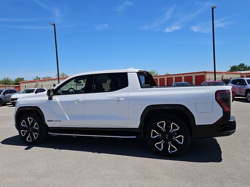 New 2025 GMC Sierra EV Denali image 2