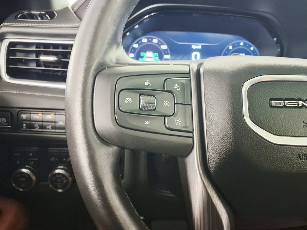 Used 2023 GMC Yukon XL Denali Ultimate AWD/4WD image 19