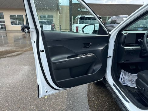 Used 2025 Hyundai Kona SEL AWD/4WD image 14