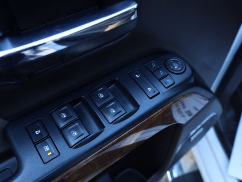 Used 2017 GMC Sierra 1500 SLT w/ SLT Premium Package image 31