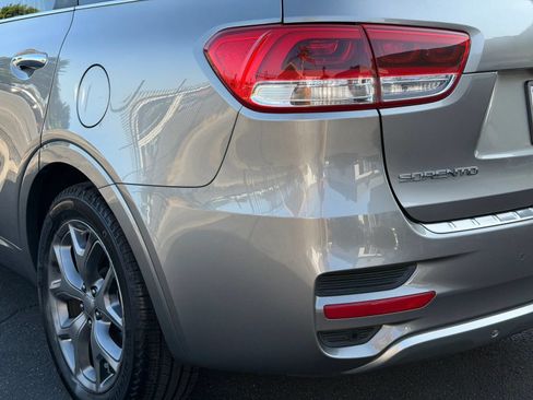 Used 2017 Kia Sorento SX FWD image 24