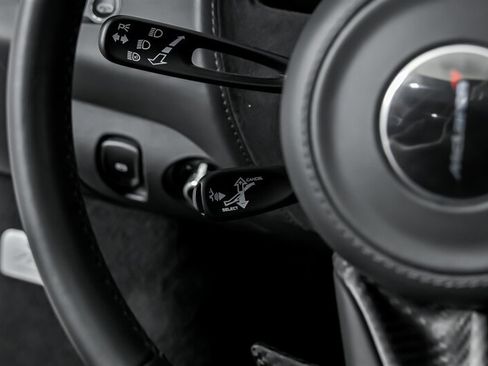 Used 2018 McLaren 720S RWD image 31