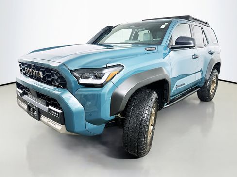 Used 2025 Toyota 4Runner Trailhunter image 3