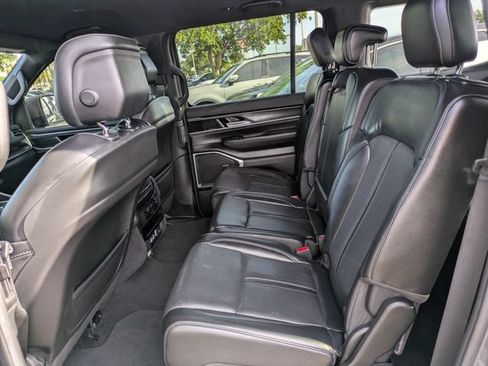 Certified 2022 Jeep Wagoneer Series I RWD image 10