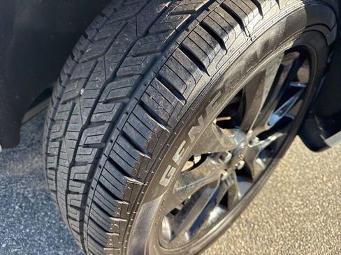 Used 2022 Jeep Grand Cherokee Laredo X image 8