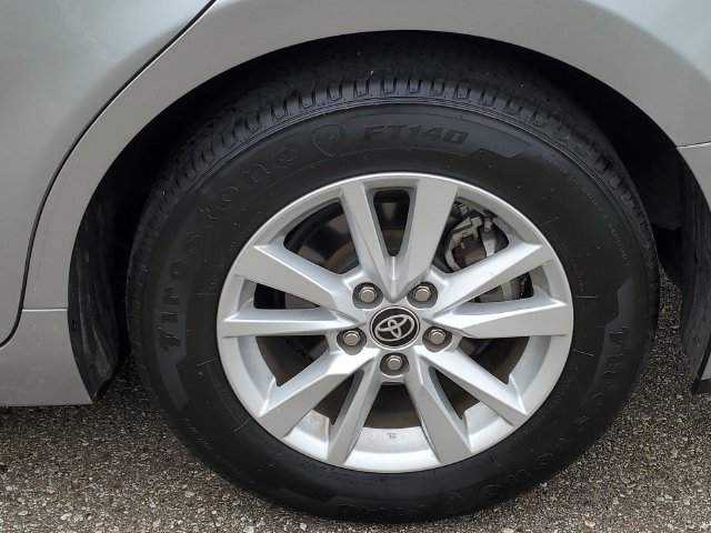 Used 2025 Toyota Camry LE FWD image 28