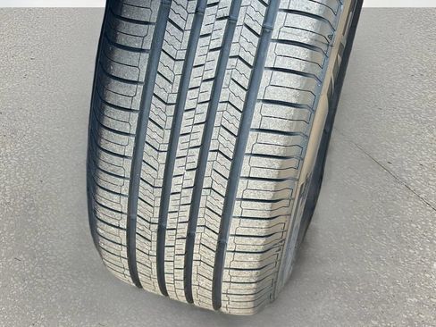 Used 2025 Honda CR-V EX-L image 44