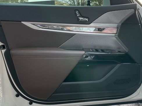 Used 2023 BMW 740i 740i image 14