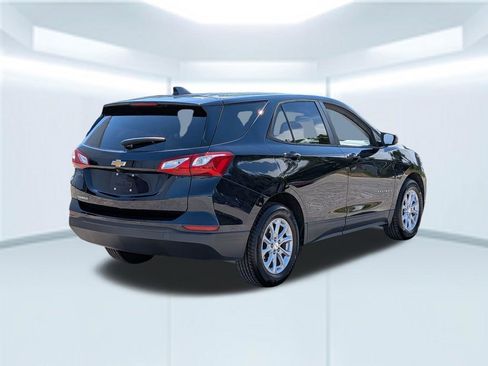 Used 2020 Chevrolet Equinox LS w/ LS Convenience Package FWD image 6