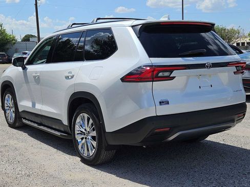 Used 2026 Toyota Grand Highlander AWD image 4