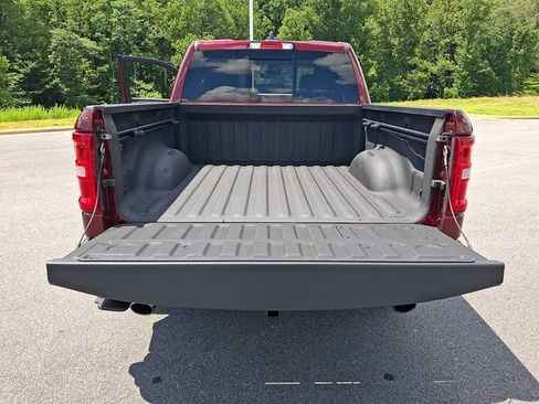 Used 2025 RAM 1500 Laramie AWD/4WD image 29