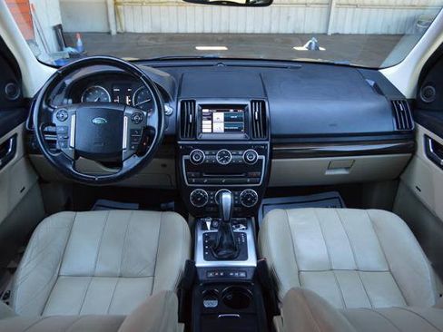 Used 2013 Land Rover LR2 HSE AWD/4WD image 14