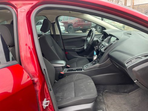 Used 2017 Ford Focus SEL image 19