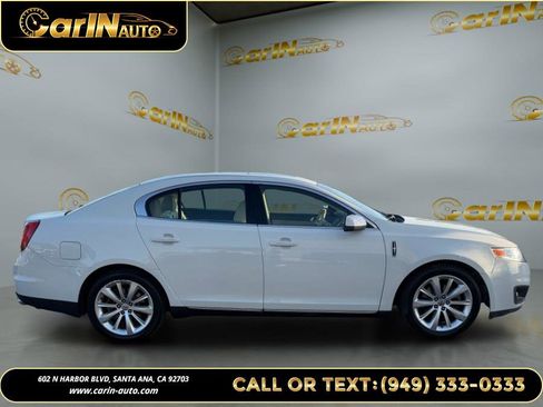 Used 2009 Lincoln MKS AWD image 4