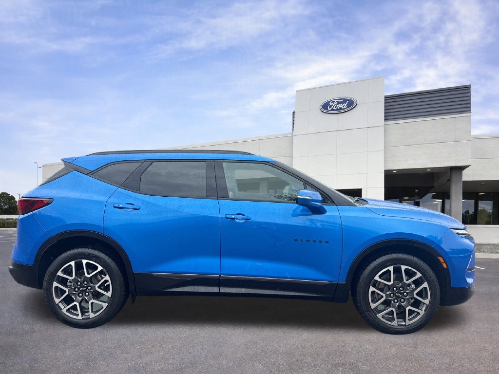 Used 2025 Chevrolet Blazer RS FWD image 10
