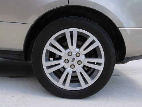 Used 2010 Land Rover Range Rover HSE LUX AWD/4WD image 13