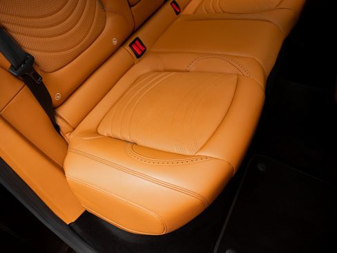 Used 2023 Aston Martin DBX image 62