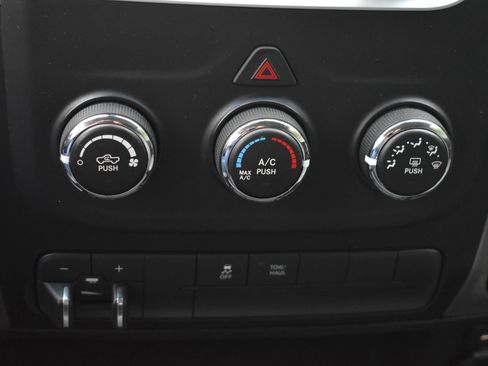 Used 2022 RAM 1500 Tradesman w/ Chrome Appearance Group AWD/4WD image 26