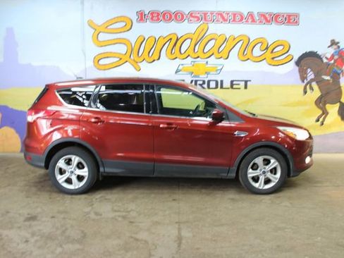 Used 2015 Ford Escape SE image 1