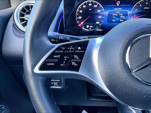 Used 2025 Mercedes-Benz GLB 250 250 image 14
