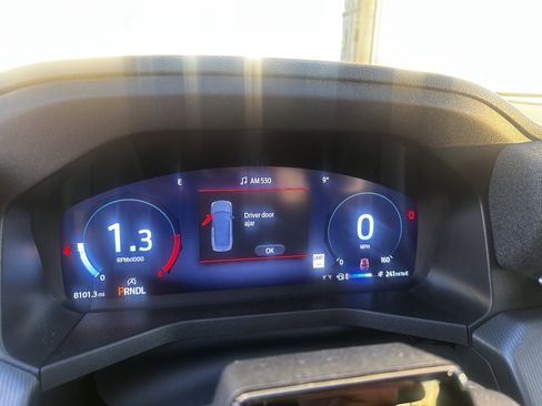 Used 2025 Ford Explorer ST-Line w/ Premium Package image 6