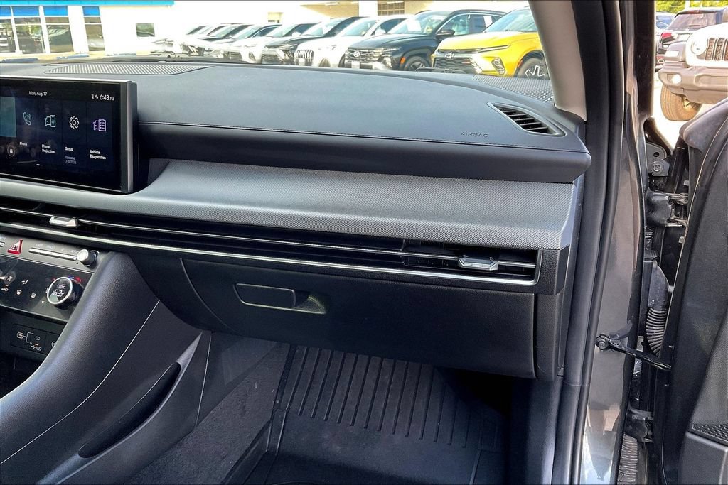 Used 2024 Hyundai Sonata SEL AWD/4WD image 16