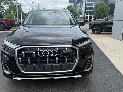 Used 2025 Audi Q7 3.0T Premium Plus AWD/4WD image 9