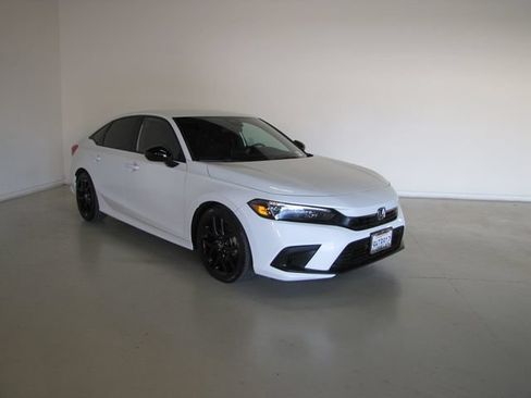 Certified 2024 Honda Civic Sport image 3