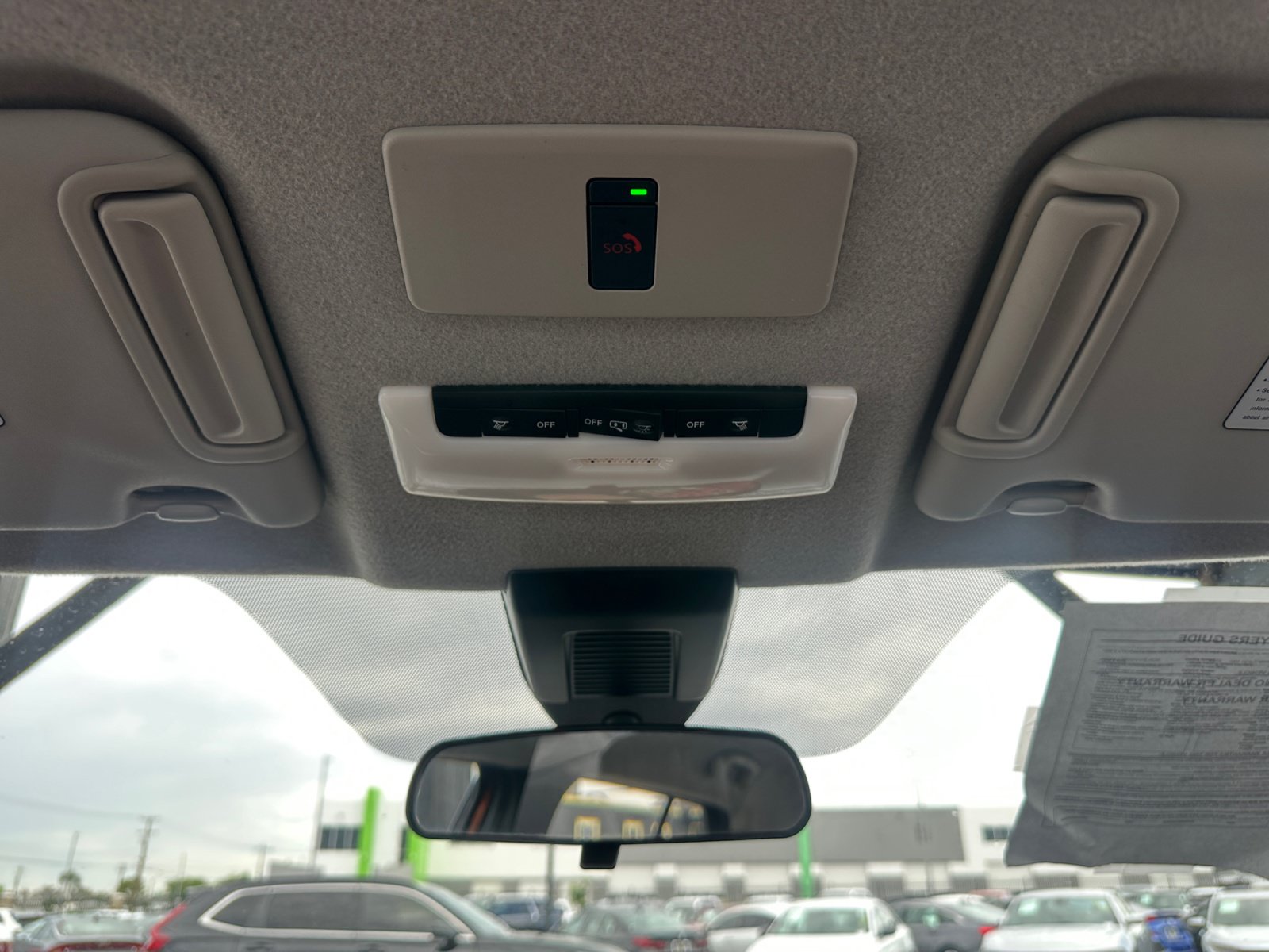 Used 2023 Nissan Kicks SR w/ SR Premium Package FWD image 24