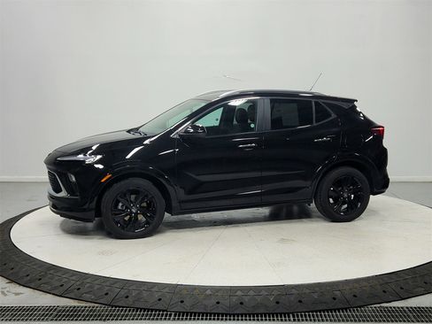 Used 2024 Buick Encore GX Sport Touring w/ Comfort Package image 5